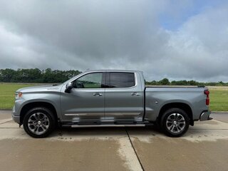 2026 Chevrolet Silverado Double Cab IV (T1XX) Рестайлинг, серебристый, 8590000 рублей, вид 3