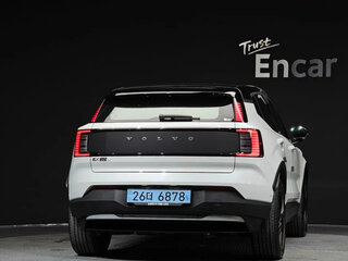 2025 Volvo EX30 Cross Country, белый, 4000000 рублей, вид 4