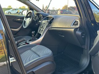 2013 Opel Astra J Рестайлинг, чёрный, 600000 рублей, вид 4