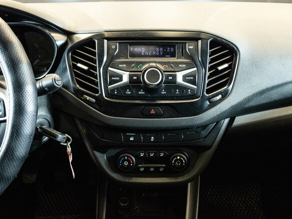 2019 Lada (ВАЗ) Vesta SW I, серый, 820000 рублей - вид 6