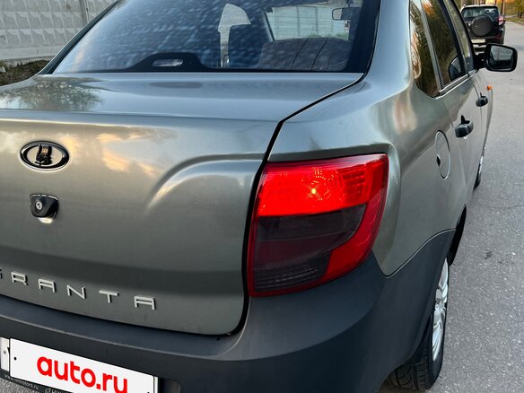2013 Lada (ВАЗ) Granta I, серебристый, 300000 рублей - вид 3