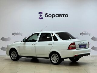 2018 Lada (ВАЗ) Priora I Рестайлинг, белый, 640000 рублей, вид 4