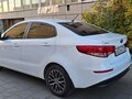 2015 Kia Rio III Рестайлинг, белый, 1100000 рублей - вид 5