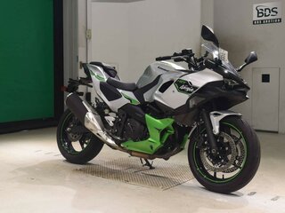 2025 Kawasaki Ninja 7, серебристый, 899000 рублей, вид 3