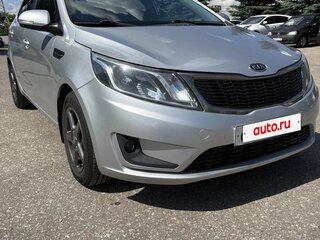 2012 Kia Rio 5-speed III, серебристый, 730000 рублей, вид 3