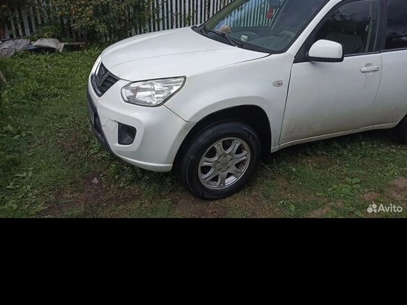 2013 Chery Tiggo (T11) I Рестайлинг (FL), белый, 340000 рублей - вид 2