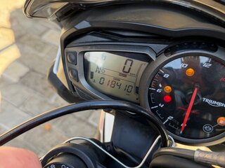 2020 Triumph Street Triple, белый, 670000 рублей, вид 5