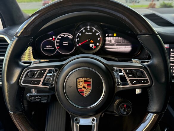 2019 Porsche Cayenne Turbo III, серый, 5700000 рублей - вид 23