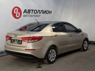 2015 Kia Rio III Рестайлинг, бежевый, 622050 рублей, вид 5