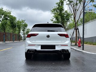 2023 Volkswagen Golf VIII, белый, 1920000 рублей, вид 5
