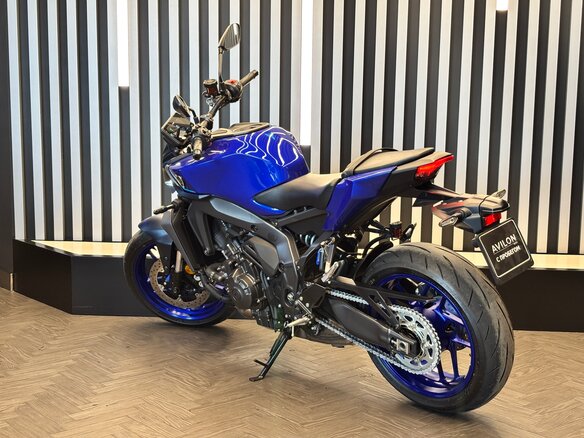 2024 Yamaha MT-09 (FZ-09), синий, 1340510 рублей - вид 3