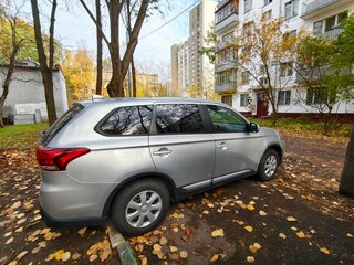 2017 Mitsubishi Outlander III Рестайлинг 2, серебристый, 1670000 рублей, вид 3