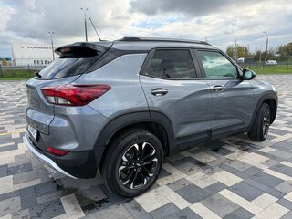 2021 Chevrolet TrailBlazer III, серый, 1499000 рублей, вид 3