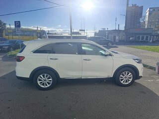 2019 Kia Sorento III Prime Рестайлинг, белый, 2470000 рублей, вид 3