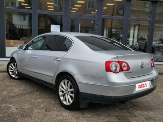2010 Volkswagen Passat B6, серебристый, 615000 рублей, вид 4