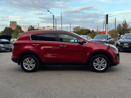 2018 Kia Sportage IV, красный, 2100000 рублей, вид 4