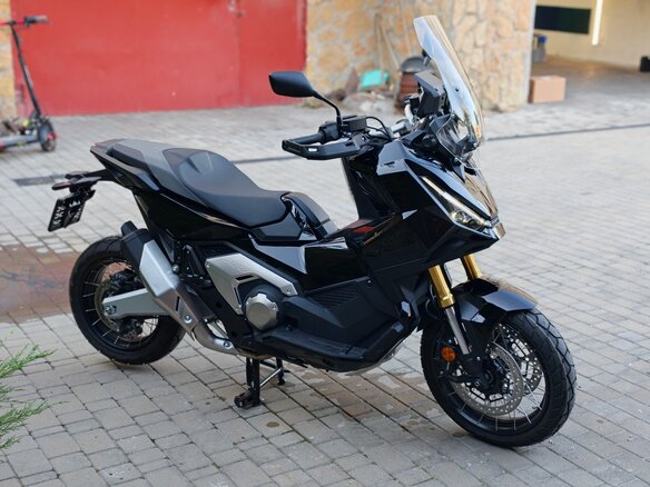 2025 Honda X-ADV, чёрный, 1520000 рублей - вид 3