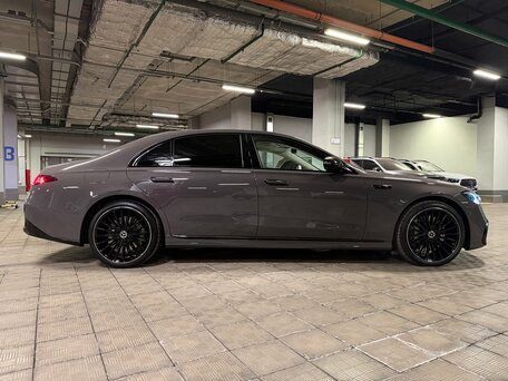 2026 Mercedes-Benz S-Класс 450 d Long 4MATIC VII (W223) Рестайлинг, серый, 30000000 рублей, вид 4