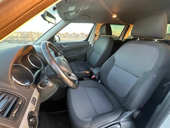 2016 Skoda Yeti I Рестайлинг, белый, 1509900 рублей - вид 10