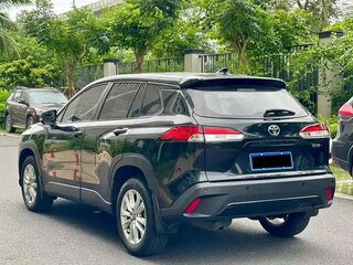 2024 Toyota Corolla Cross I, чёрный, 3089590 рублей, вид 4