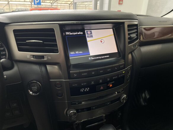 2013 Lexus LX 570 III Рестайлинг, чёрный, 3600000 рублей - вид 13