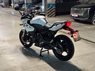 2012 Yamaha XJ6 (FZ6R), белый, 750000 рублей, вид 3