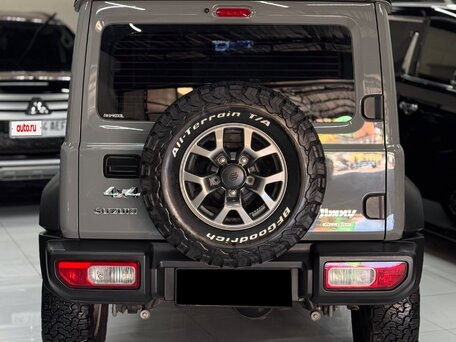 2023 Suzuki Jimny Sierra IV, серый, 2130000 рублей, вид 4