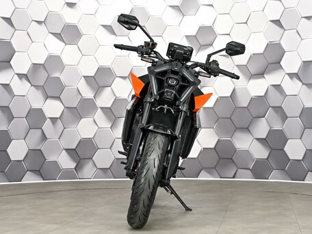 2024 KTM 990 Duke, серый, 1299000 рублей, вид 5