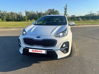 2019 Kia Sportage IV Рестайлинг, белый, 2100000 рублей, вид 1