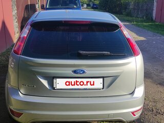 2011 Ford Focus II Рестайлинг, серебристый, 575000 рублей, вид 5