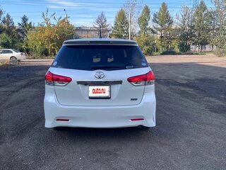 2011 Toyota Wish II, белый, 1400000 рублей, вид 5