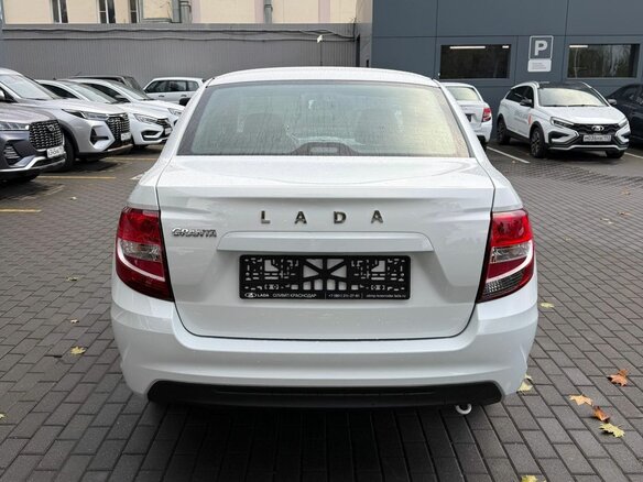 2026 Lada (ВАЗ) Granta I Рестайлинг, белый, 1063000 рублей - вид 5