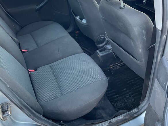 2005 Ford Focus I Рестайлинг, серый, 110000 рублей - вид 6