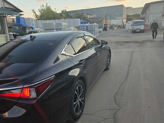 2020 Lexus ES 250 VII, чёрный, 3800000 рублей, вид 3