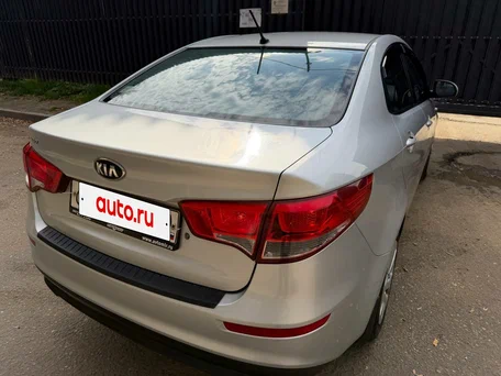 2015 Kia Rio 6-speed III, серый, 955000 рублей, вид 1