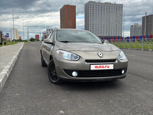 2011 Renault Fluence I, бежевый, 429000 рублей - вид 2