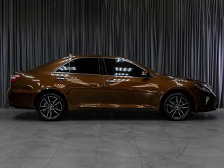 2018 Toyota Camry VII (XV50) Рестайлинг 2, коричневый, 2249000 рублей, вид 5