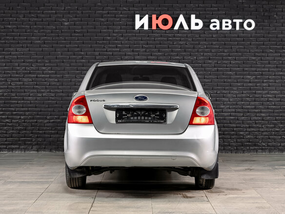 2008 Ford Focus II Рестайлинг, серебристый - вид 2