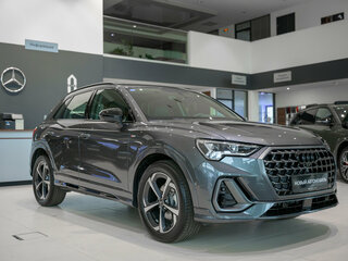 2026 Audi Q3 35 TFSI II (F3), серый, 4379000 рублей, вид 3
