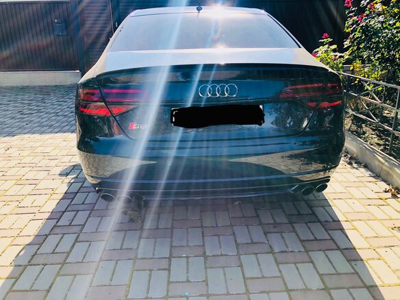 2016 Audi S8 III (D4) Рестайлинг, чёрный, 7999999 рублей - вид 2