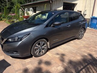 2017 Nissan Leaf II (ZE1), серый, 1480000 рублей, вид 4