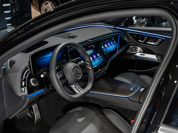 2026 Mercedes-Benz E-Класс 300 VI (W214, S214), чёрный, 10990000 рублей - вид 9