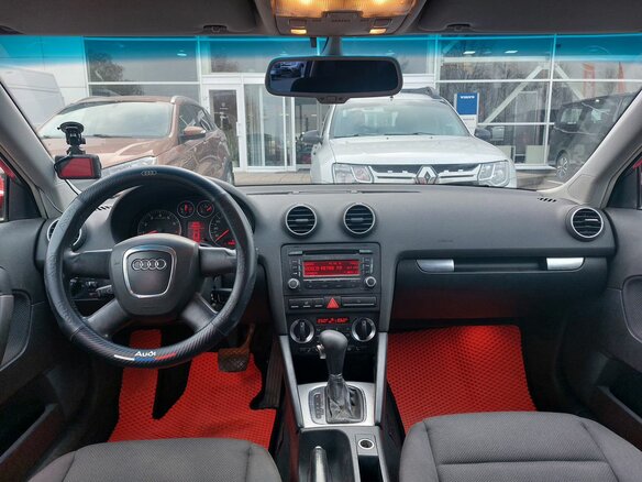 2008 Audi A3 II (8P) Рестайлинг 1, красный, 700000 рублей - вид 15