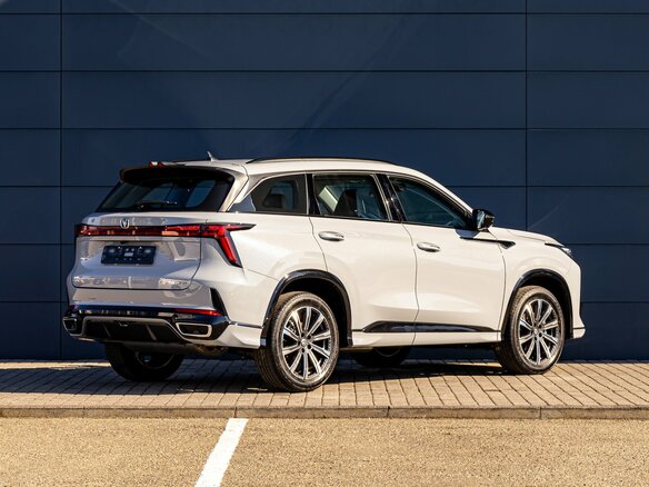 2024 Changan CS75 Plus III, серый, 2395000 рублей - вид 5