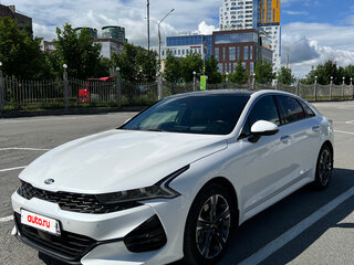 2020 Kia K5 III, белый, 2500000 рублей, вид 4