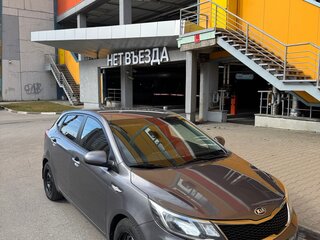 2015 Kia Rio III Рестайлинг, серый, 790000 рублей, вид 2
