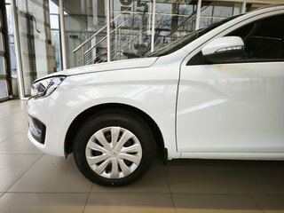 2026 Lada (ВАЗ) Vesta SW I Рестайлинг (NG), белый, 1815000 рублей, вид 4