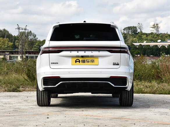 2026 Geely Monjaro (Xingyue L) I Рестайлинг 2 (China Market), белый, 3750000 рублей - вид 6