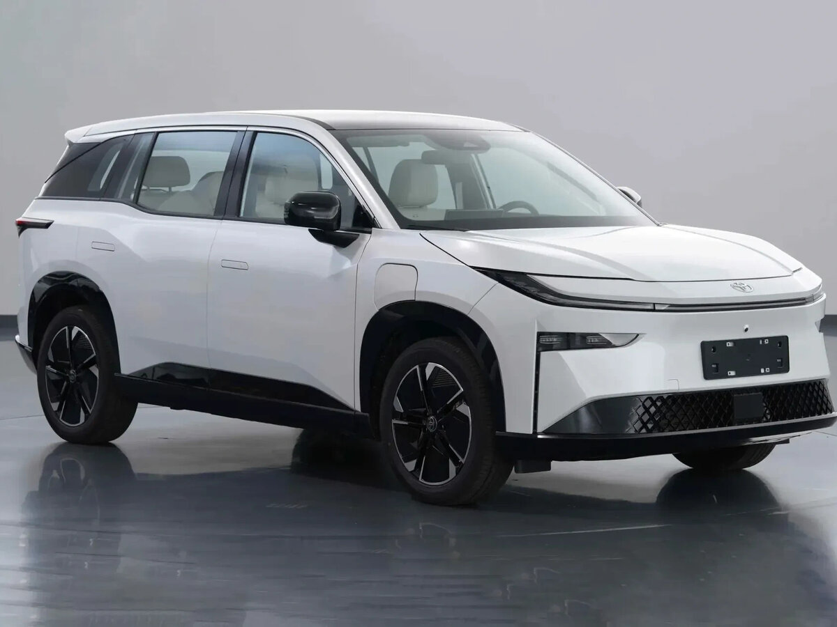 Открыть фотографии: Toyota bZ3X