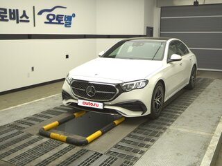2026 Mercedes-Benz E-Класс 200 9G-Tronic VI (W214, S214), белый, 7804500 рублей, вид 2